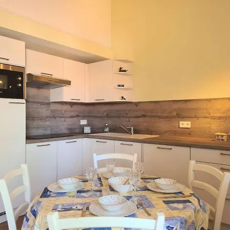 Spacieux Studio-cabine Avec Mezzanine, Terrasse Et Piscine Commune - Cap D'agde - Fr-1-249-395 *
