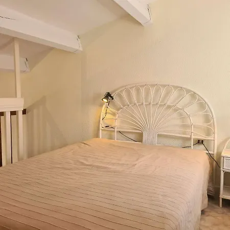 Spacieux Studio-cabine Avec Mezzanine, Terrasse Et Piscine Commune - Cap D'agde - Fr-1-249-395